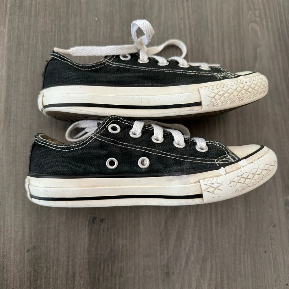 Converse All Star kids low top black sneakers shoes size 12
